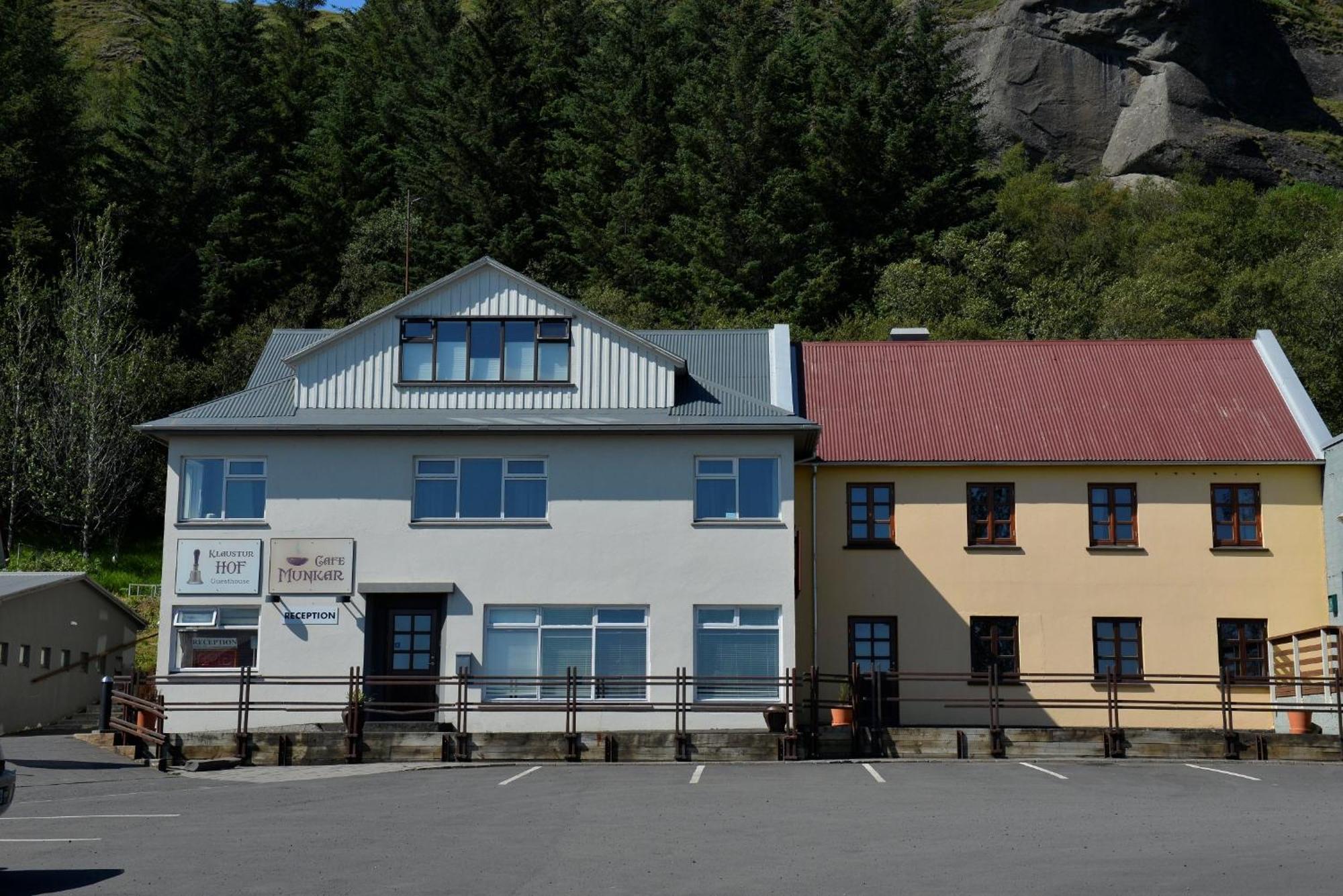 Klausturhof Guesthouse Кіркьюбайярклейстюр Екстер'єр фото